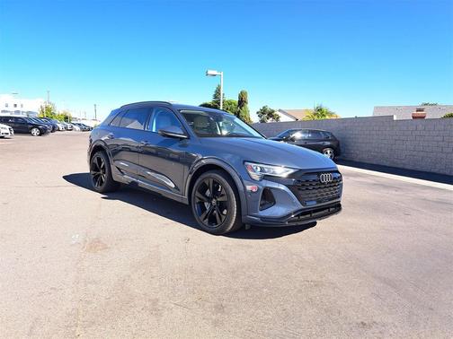 2024 Audi Q8 e-tron Premium Plus
