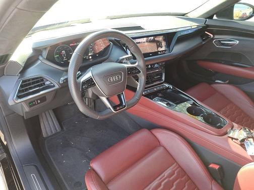 2024 Audi RS e-tron GT quattro