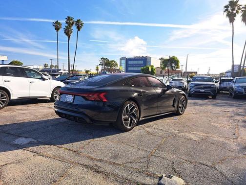 2024 Audi RS e-tron GT quattro