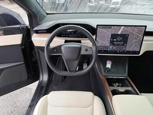 2023 Tesla Model X Standard Range