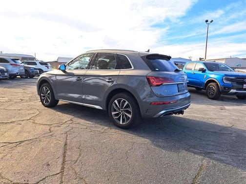 2023 Audi Q5 45 S line Premium Plus