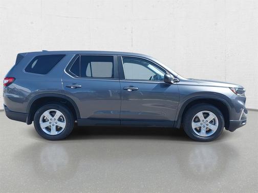 2023 Honda Pilot 2WD LX