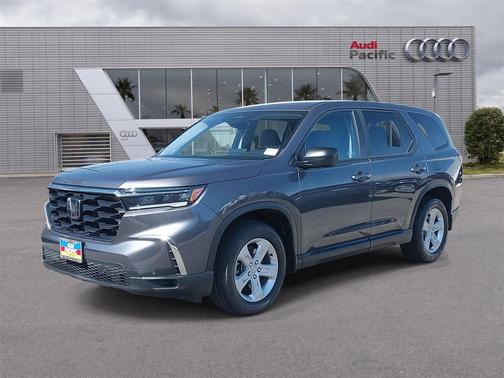 2023 Honda Pilot 2WD LX