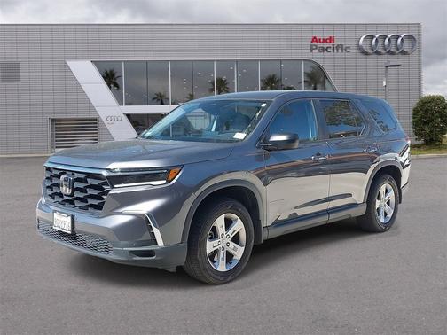 2023 Honda Pilot 2WD LX
