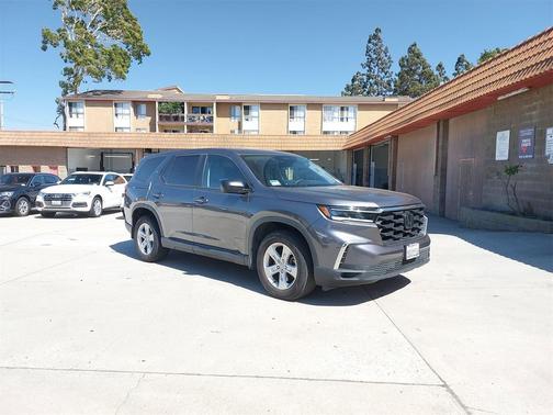2023 Honda Pilot 2WD LX