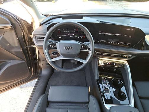 2025 Audi Q5 Premium Plus TFSI quattro S tronic