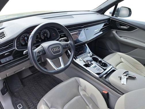 Samurai Gray Metallic 2022 Audi Q7 45 Premium Plus