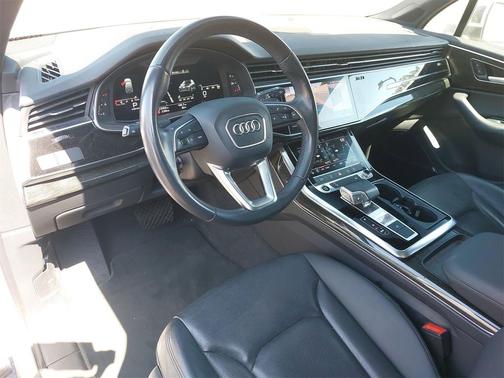 2021 Audi Q7 45 Premium Plus
