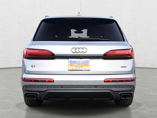 2026 Audi Q7 55 Premium Plus