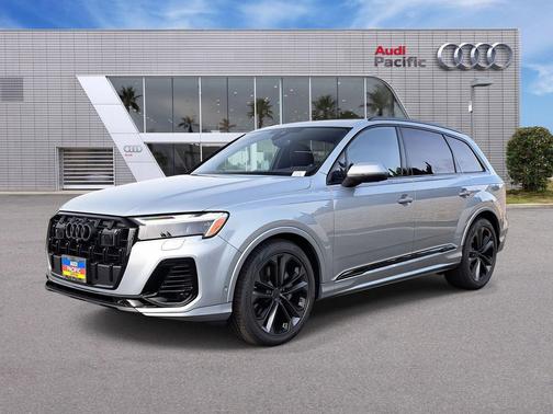 2026 Audi Q7 55 Premium Plus