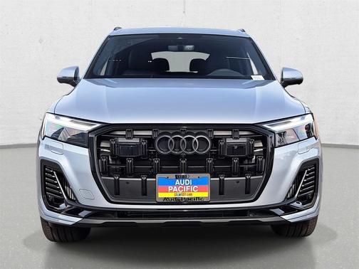 2026 Audi Q7 55 Premium Plus