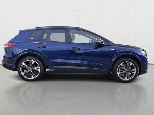 2024 Audi Q4 e-tron Premium Plus 50 quattro