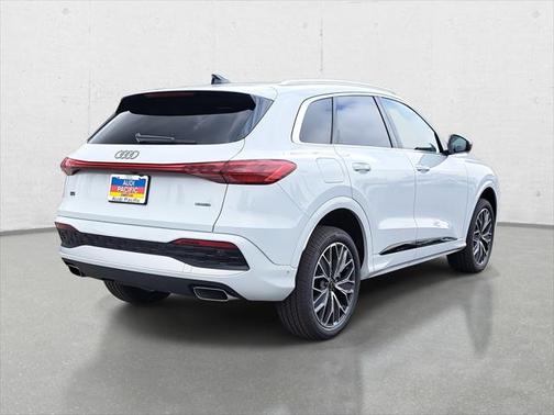 2025 Audi Q5 Premium Plus