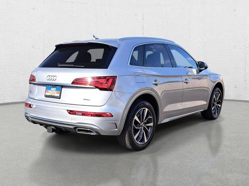 2023 Audi Q5 45 S line Premium