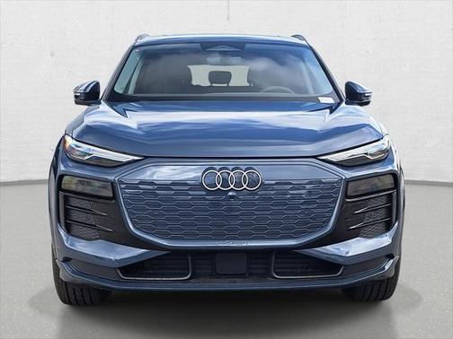2025 Audi Q6 e-tron Premium Plus quattro