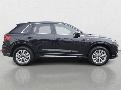 2024 Audi Q3 Premium 45 TFSI S line quattro Tiptronic