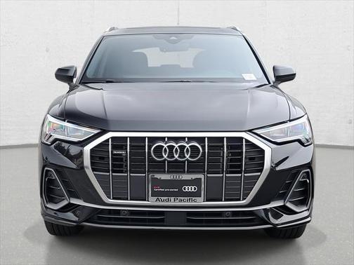 2024 Audi Q3 Premium 45 TFSI S line quattro Tiptronic