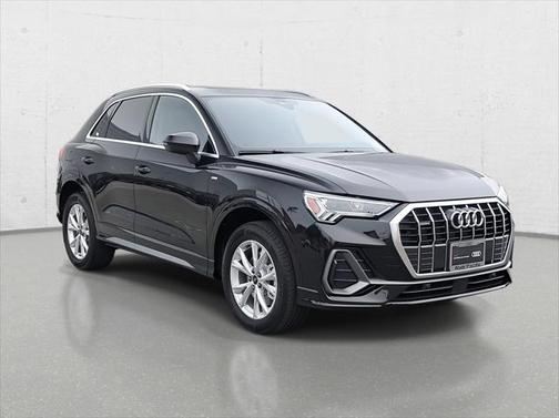 2024 Audi Q3 Premium 45 TFSI S line quattro Tiptronic