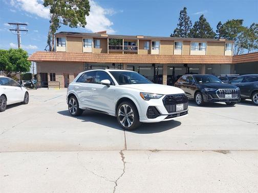2021 Audi Q3 45 S line Premium