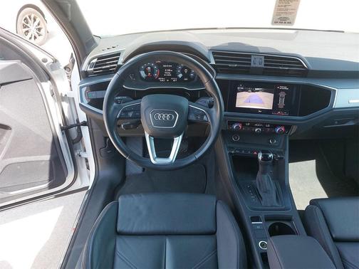 2021 Audi Q3 45 S line Premium