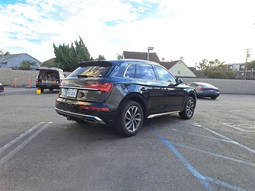 2022 Audi Q5 45 S line Premium Plus