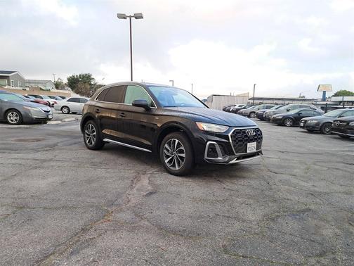 2022 Audi Q5 45 S line Premium Plus