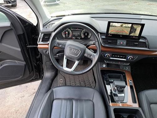 2022 Audi Q5 45 S line Premium Plus