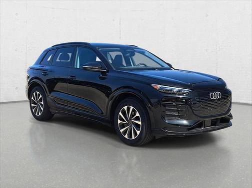 2025 Audi Q6 e-tron Premium Plus quattro