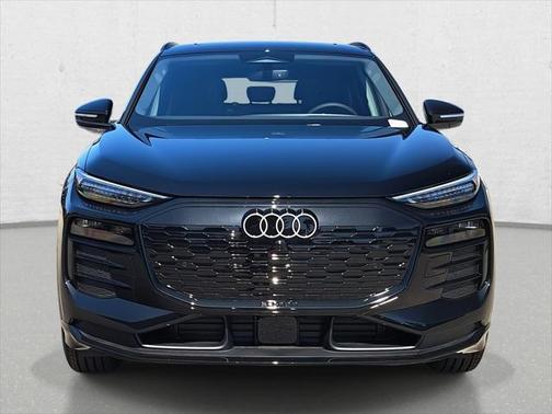 2025 Audi Q6 e-tron Premium Plus quattro