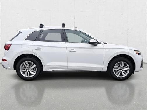 2024 Audi Q5 45 S line Premium