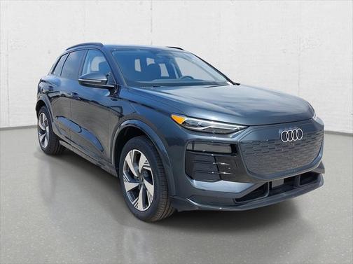 2025 Audi Q6 e-tron Premium quattro