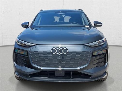2025 Audi Q6 e-tron Premium quattro