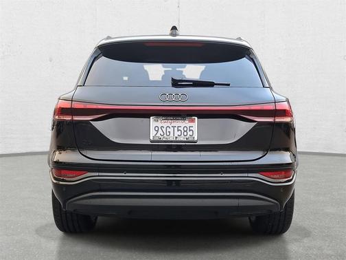 2025 Audi Q6 e-tron Premium