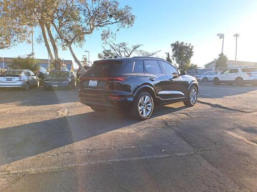 2025 Audi Q6 e-tron Premium