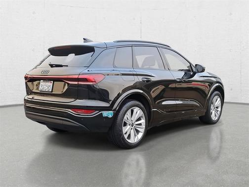 2025 Audi Q6 e-tron Premium