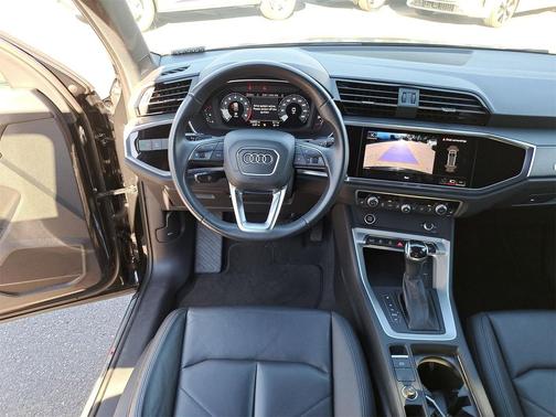 2023 Audi Q3 Premium 45 TFSI S line quattro Tiptronic
