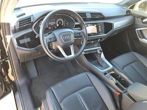 2023 Audi Q3 Premium 45 TFSI S line quattro Tiptronic