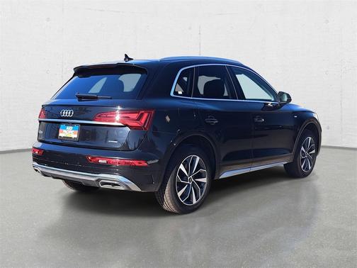 2023 Audi Q5 45 S line Premium Plus