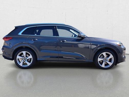 2025 Audi Q5 Prestige TFSI quattro S tronic