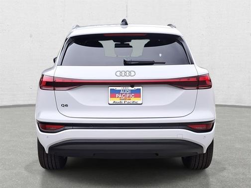 2025 Audi Q6 e-tron Premium Plus quattro