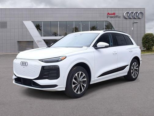 2025 Audi Q6 e-tron Premium Plus quattro