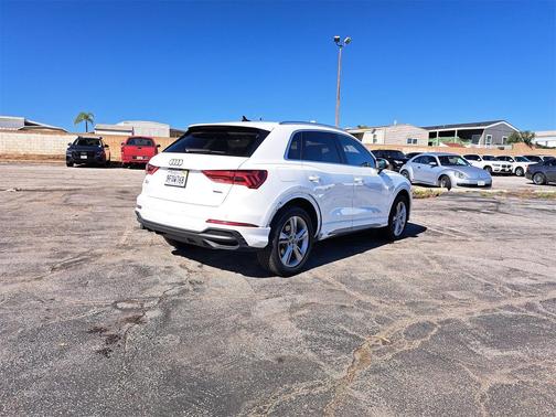 2023 Audi Q3 Premium 45 TFSI S line quattro Tiptronic