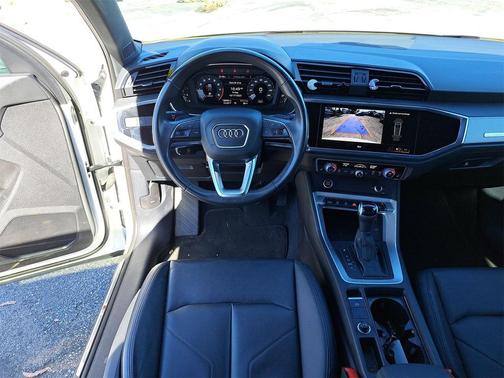 2023 Audi Q3 Premium 45 TFSI S line quattro Tiptronic