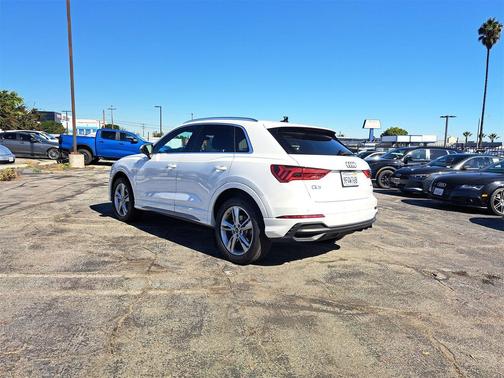 2023 Audi Q3 Premium 45 TFSI S line quattro Tiptronic