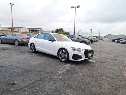2023 Audi A4 45 S line Premium Plus