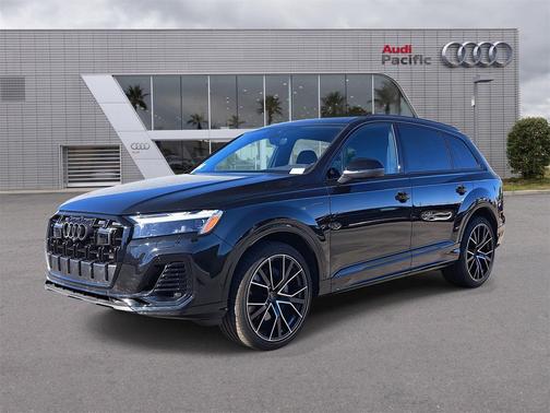 2025 Audi Q7 55 Premium Plus