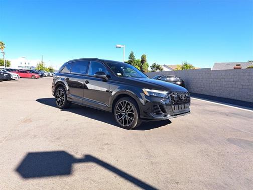 2025 Audi Q7 55 Premium Plus