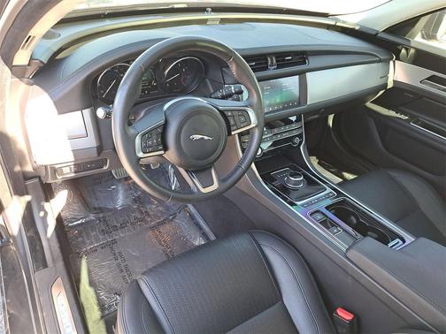 2019 Jaguar XF 30t Prestige