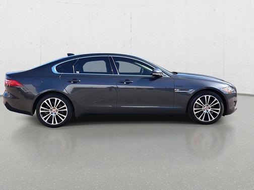 2019 Jaguar XF 30t Prestige
