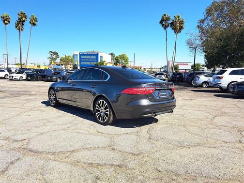 2019 Jaguar XF 30t Prestige